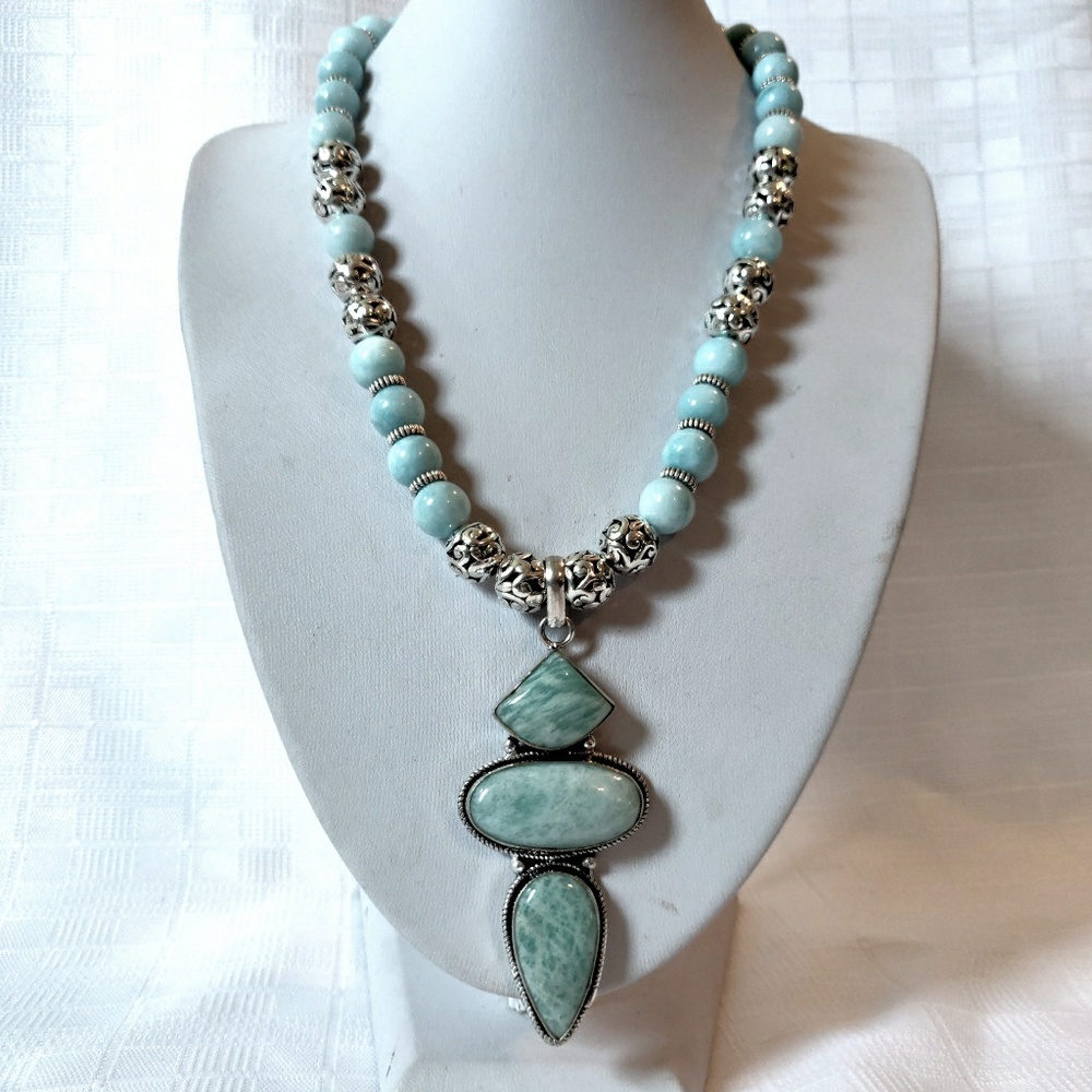 Artist-designed Caribbean Lamar necklace